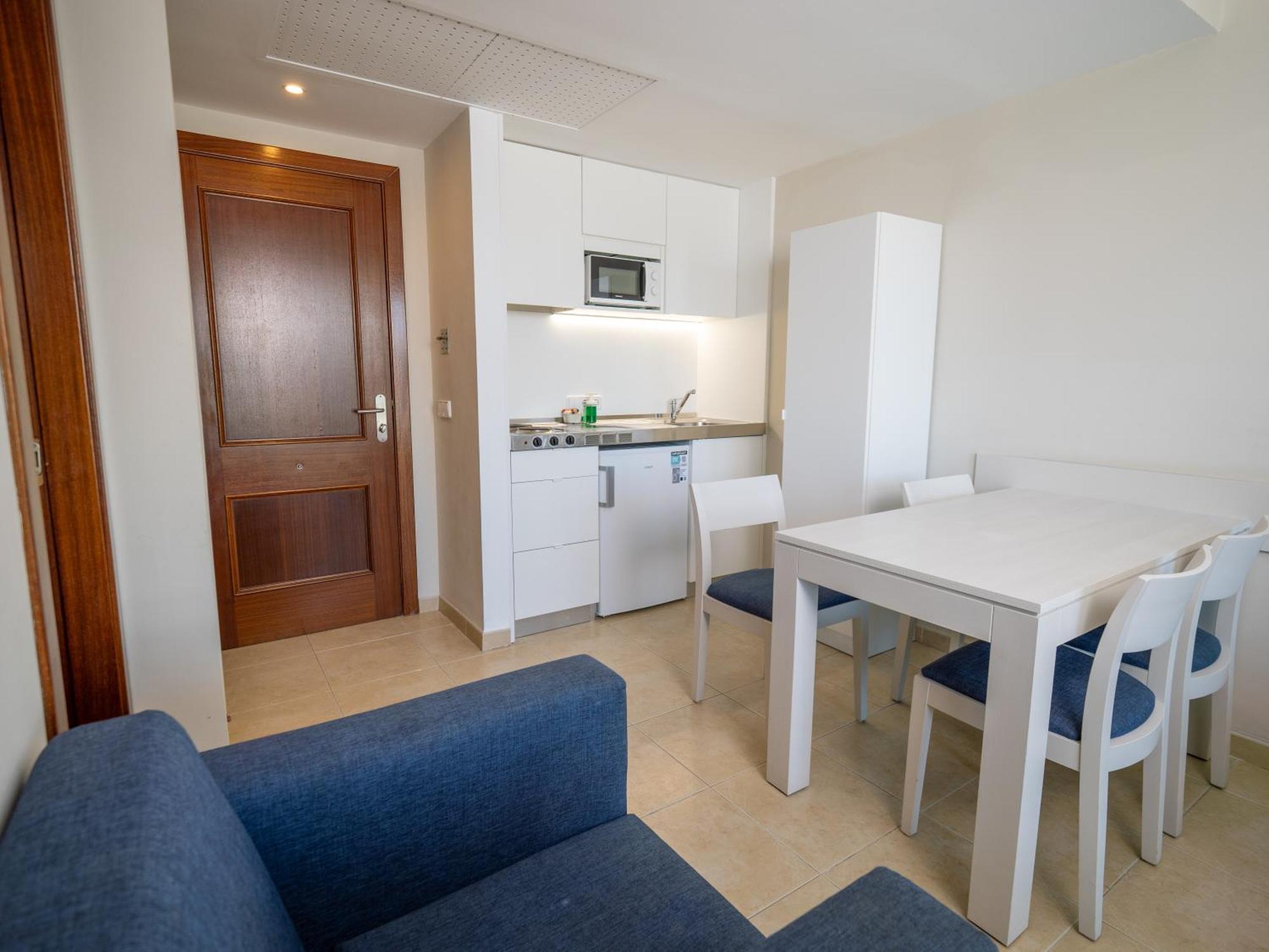 Prope Mare Apartamentos 칼라 미요르 외부 사진